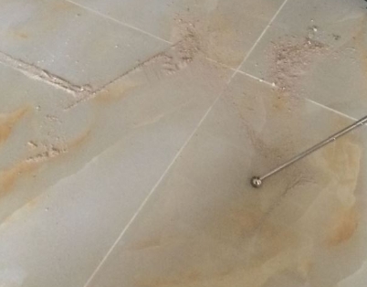 白河瓷砖空鼓维修公司分享粘合剂选择不当在瓷砖铺贴过程中可能导致以下问题
