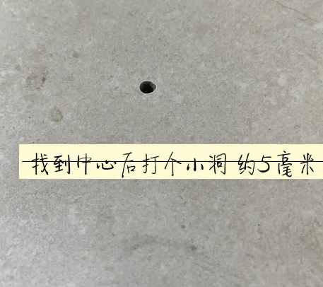 白河瓷砖空鼓维修公司专业解答在瓷砖铺贴过程中，如果砂料搅拌不均匀，将会带来以下问题